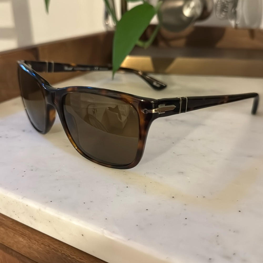 Persol HAVANA Polarized Sunglasses